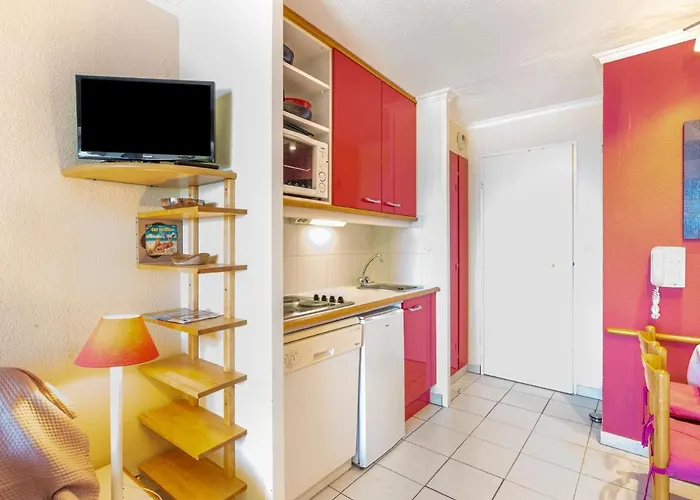 Apartmán Le Village - E1 214 By Interhome Saint-Raphaël