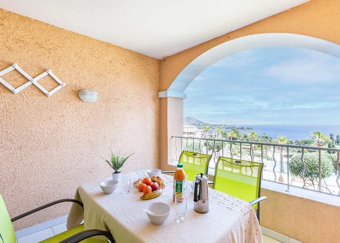 Appartement Le Village - E1 214 By Interhome Saint-Raphaël